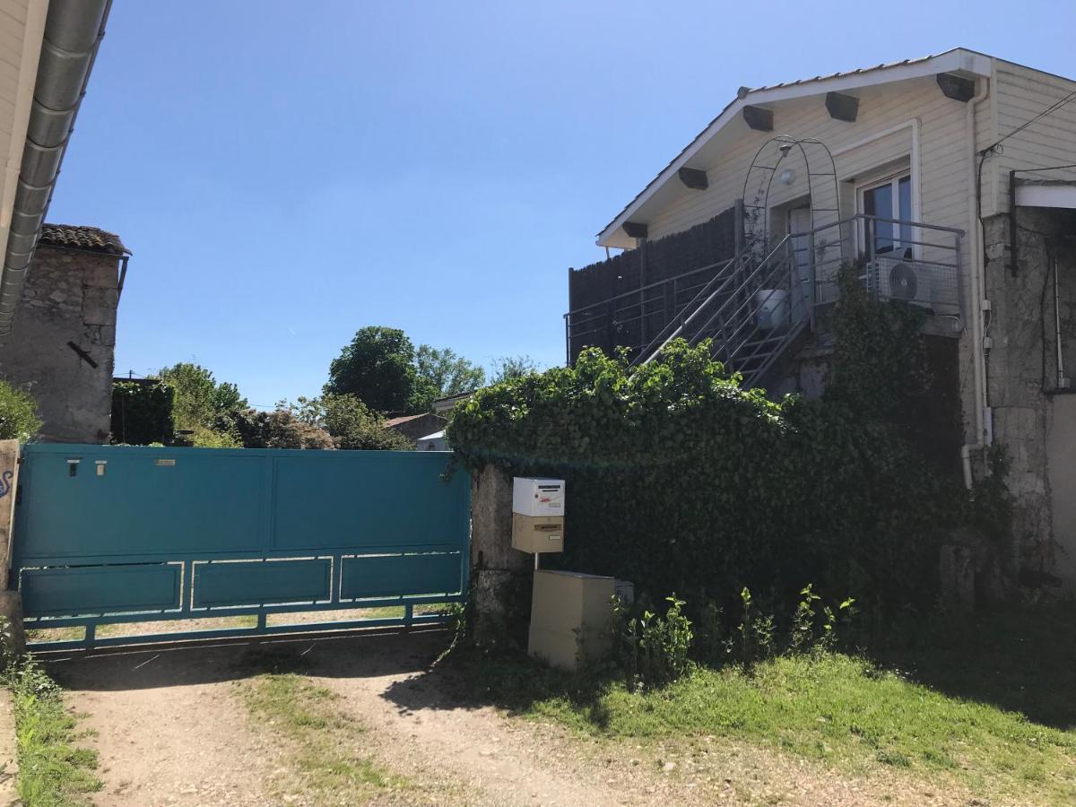 Chambre Du Merle Illats Exterior photo